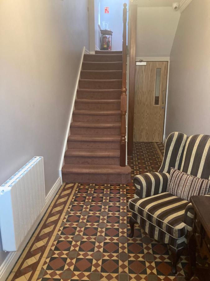 Mcnulty'S Guest House Enniscrone Exteriör bild